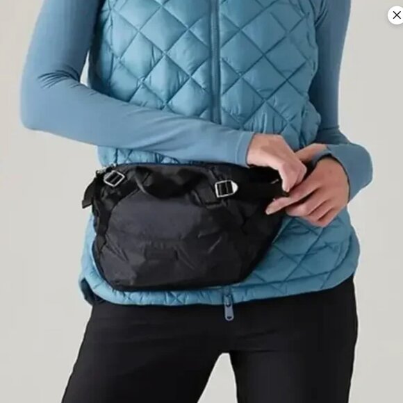NWT! ATHLETA Excursion Large Belt Bag‎ Black Nylon Fanny Pack Waist Sling Purse - Picture 3 of 6